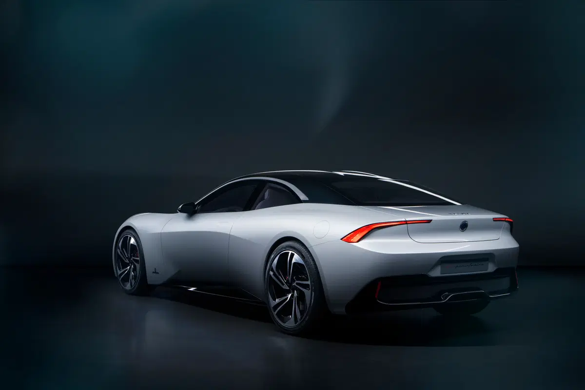Karma GT designed by Pininfarina al Salone di Shanghai (12)