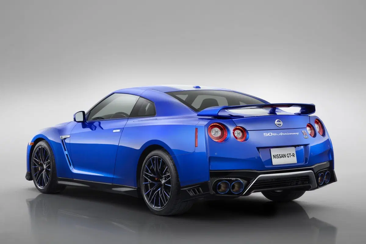 Nissan GT-R 50th Anniversary Edition, splendida 50enne (4)