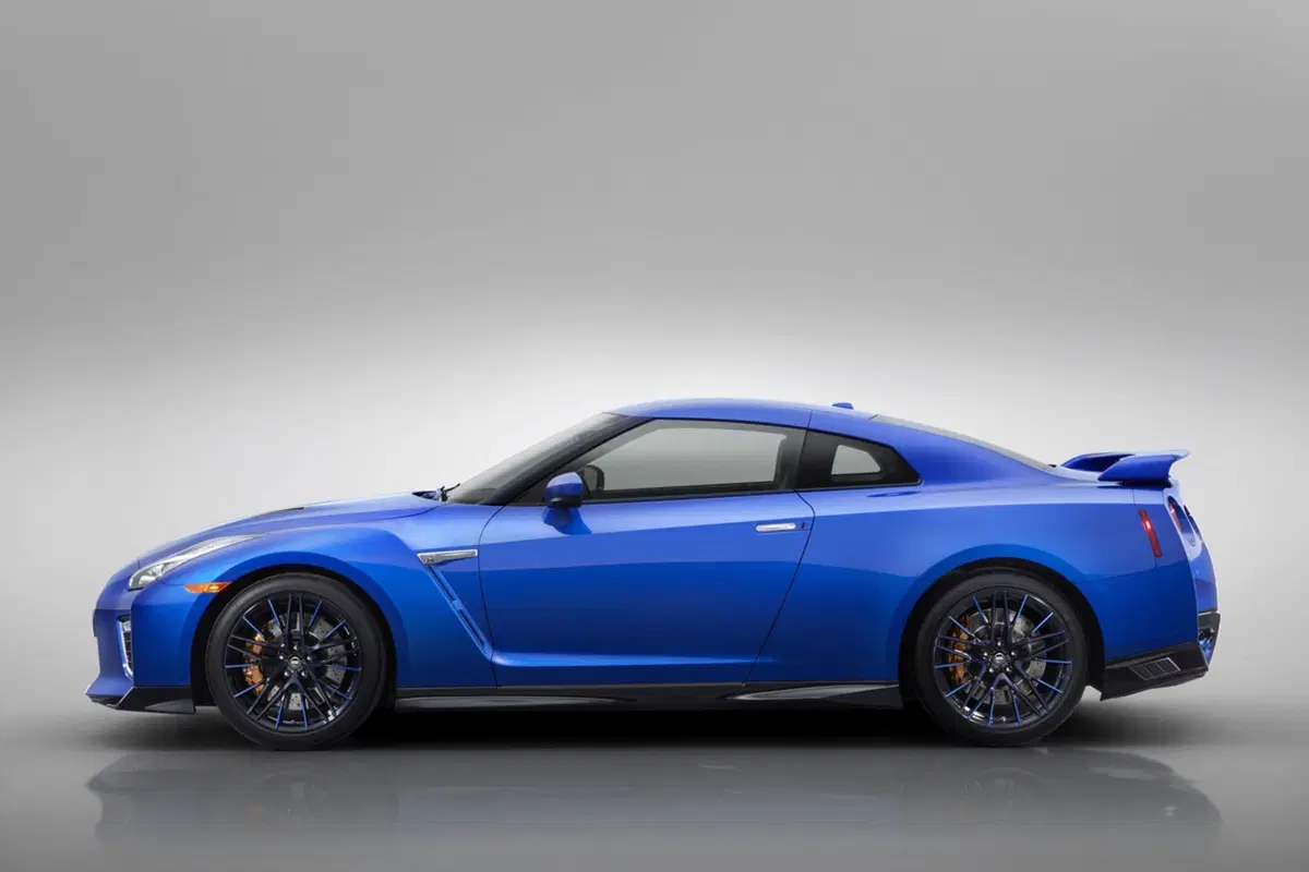 Nissan GT-R 50th Anniversary Edition, splendida 50enne (8)