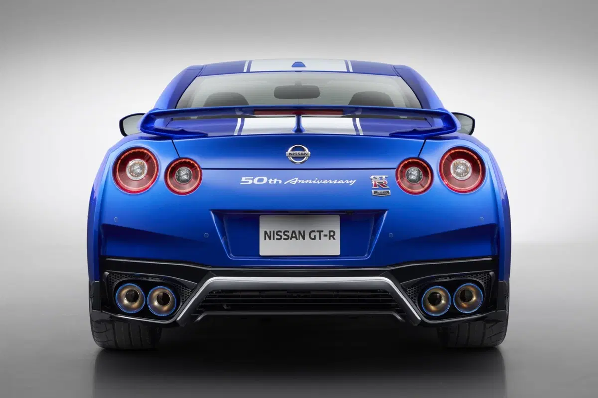 Nissan GT-R 50th Anniversary Edition, splendida 50enne (14)