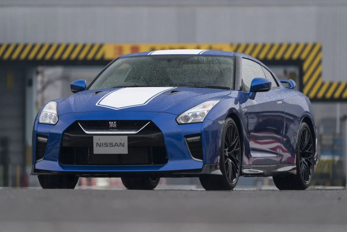 Nissan GT-R 50th Anniversary Edition, splendida 50enne (19)