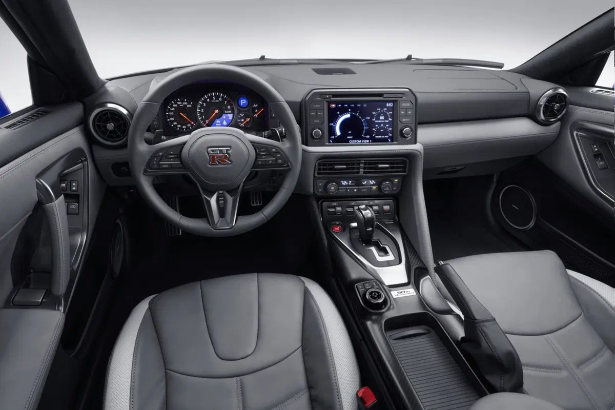 Nissan GT-R 50th Anniversary Edition, splendida 50enne (20)