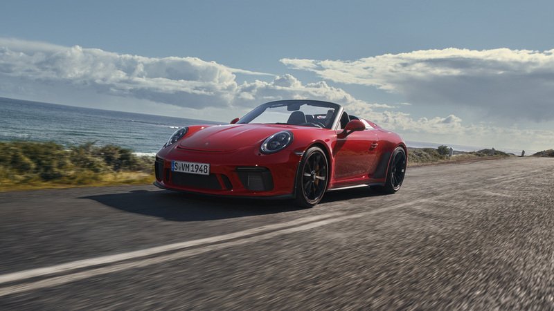 La nuova Porsche 911 Speedster: vecchio modello a chi? [video]