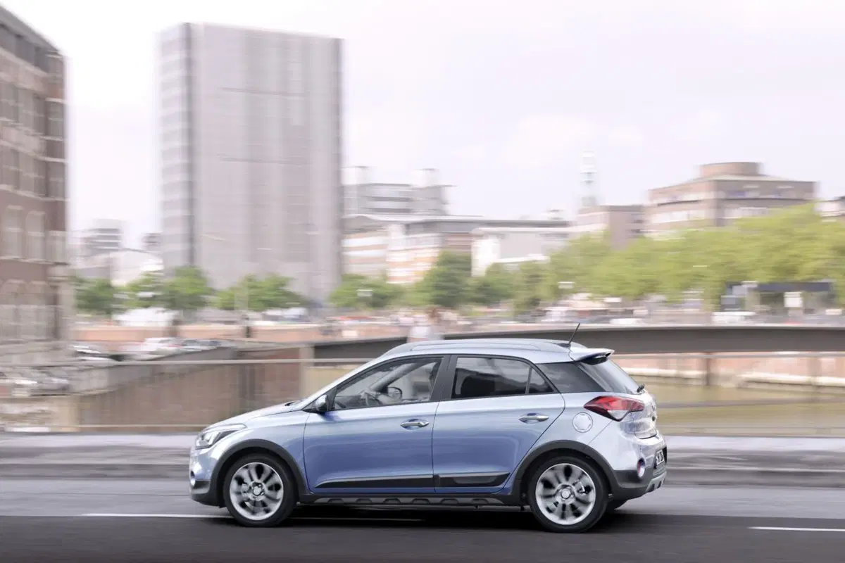 Hyundai i20 Active, cittadina attiva (2)