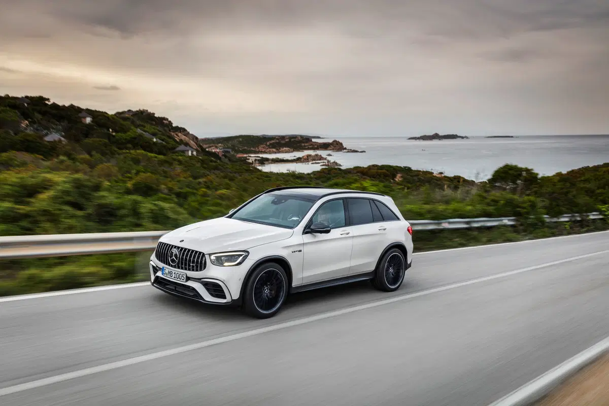 Mercedes-AMG GLC 63 restyling, esordio a New York (6)