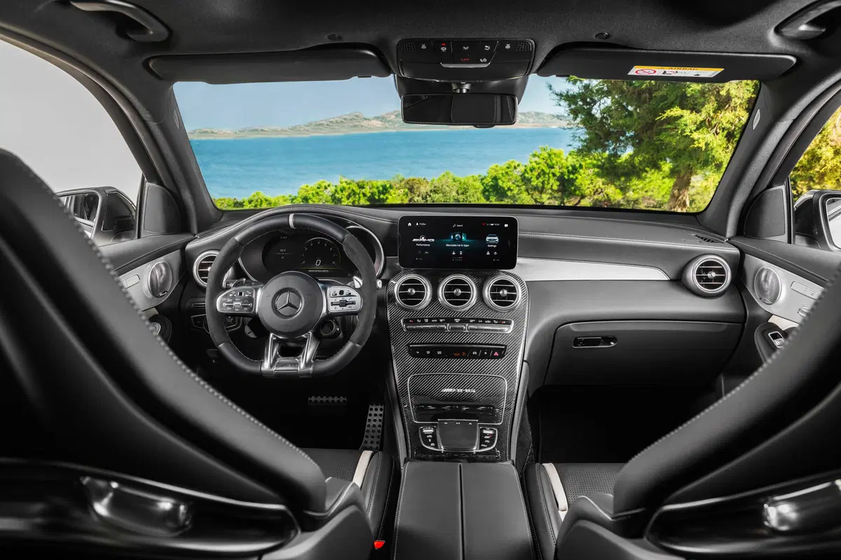 Mercedes-AMG GLC 63 restyling, esordio a New York (12)