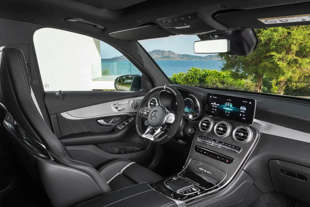 Mercedes-AMG GLC 63 restyling, esordio a New York (13)
