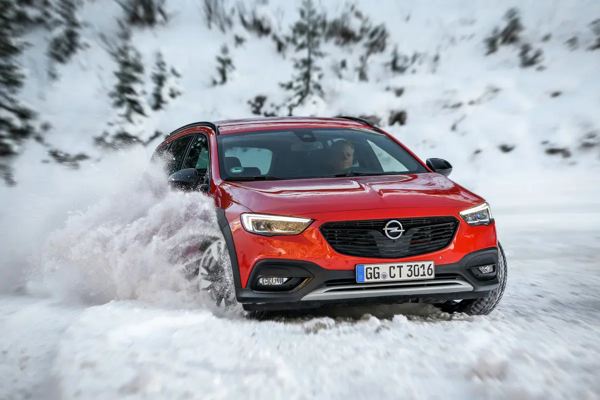 Opel Insignia Country Tourer 2.0 L diesel biturbo. Ha ancora da dire la sua, ma... (5)