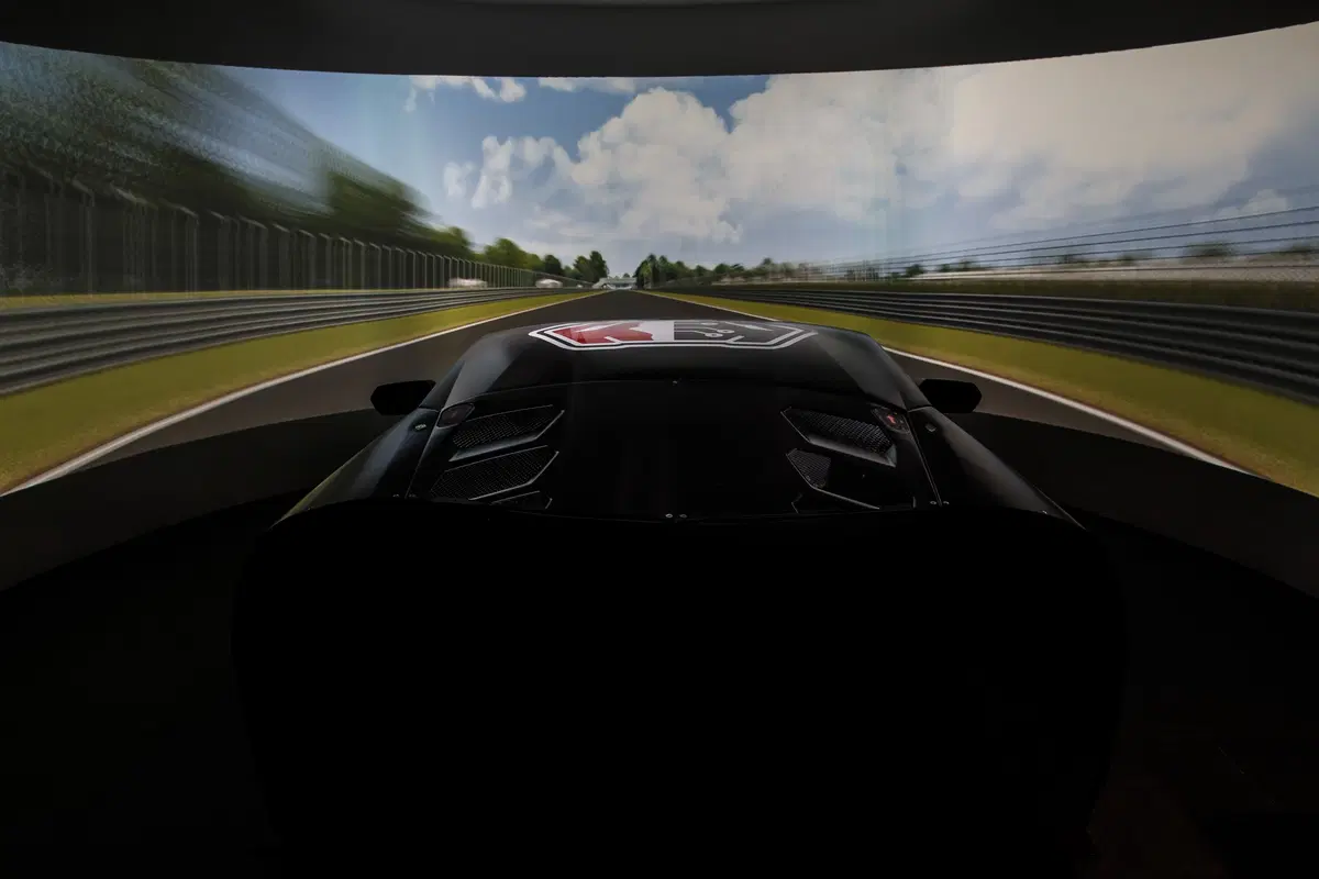 Monza Autodromo, Super simulatori Avehil: al volante di Lambo e Dallara vere [video] (3)