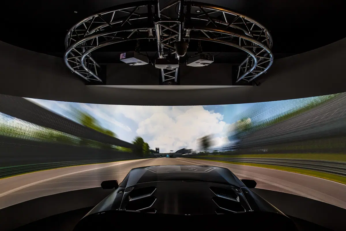 Monza Autodromo, Super simulatori Avehil: al volante di Lambo e Dallara vere [video] (5)