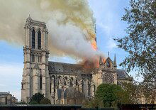 Incendio Notre-Dame, Parigi: Nissan dona 100mila € per la cattedrale, Michelin 1 milione, Total 100