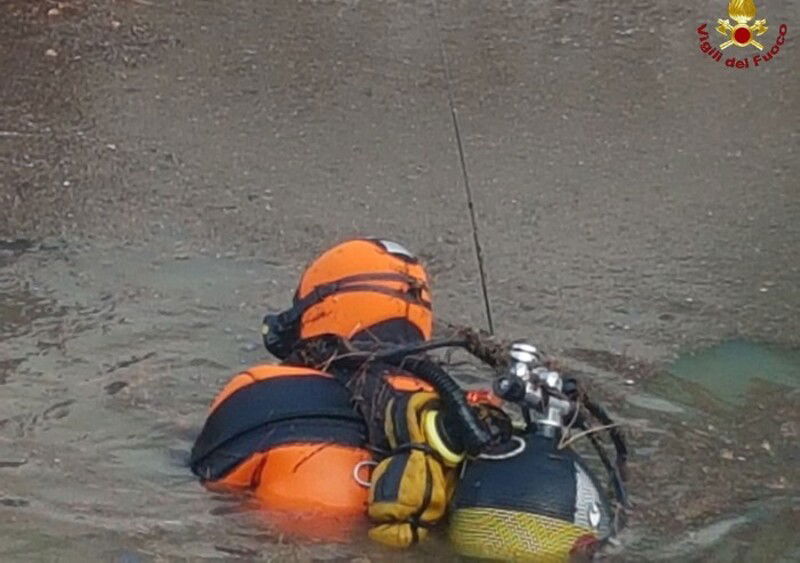 Pisa, auto travolta dalla piena di un torrente: un disperso