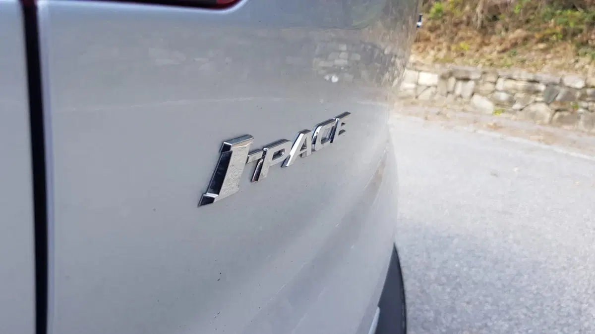 Jaguar I-Pace | 400 cavalli elettrici e un design da urlo (8)