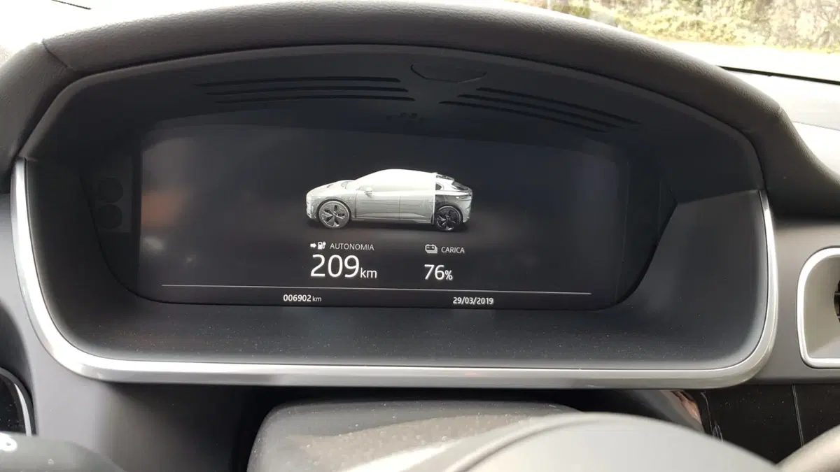Jaguar I-Pace | 400 cavalli elettrici e un design da urlo (12)