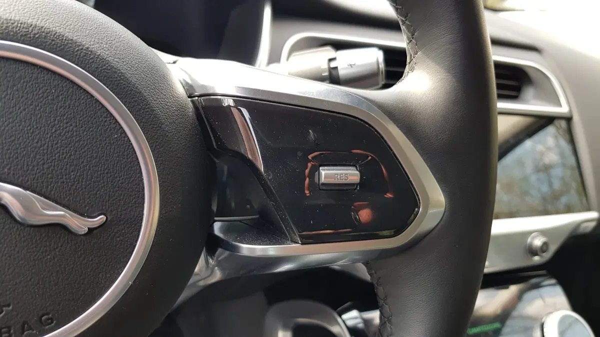 Jaguar I-Pace | 400 cavalli elettrici e un design da urlo (14)