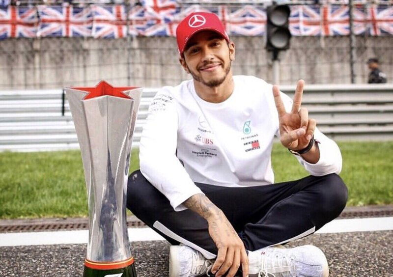 Formula 1: Lewis Hamilton, voglia di Ferrari