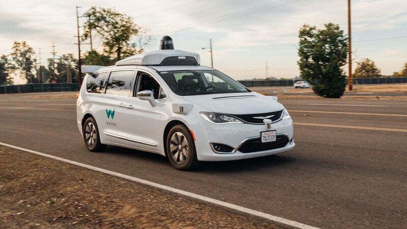 Guida autonoma, una fabbrica per le auto di Waymo