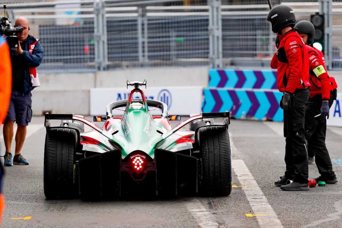 Formula E, E-Prix di Parigi: vince Frijns (7)