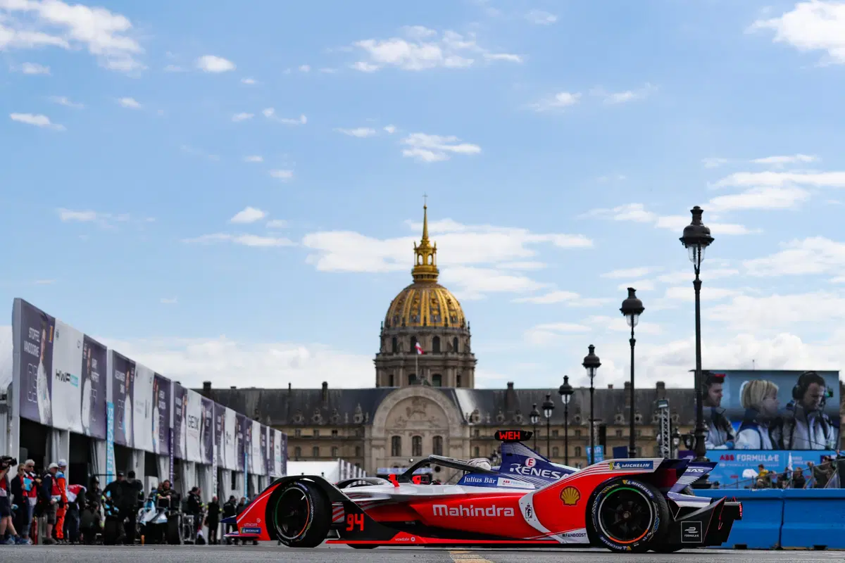 Formula E, E-Prix di Parigi: vince Frijns (8)