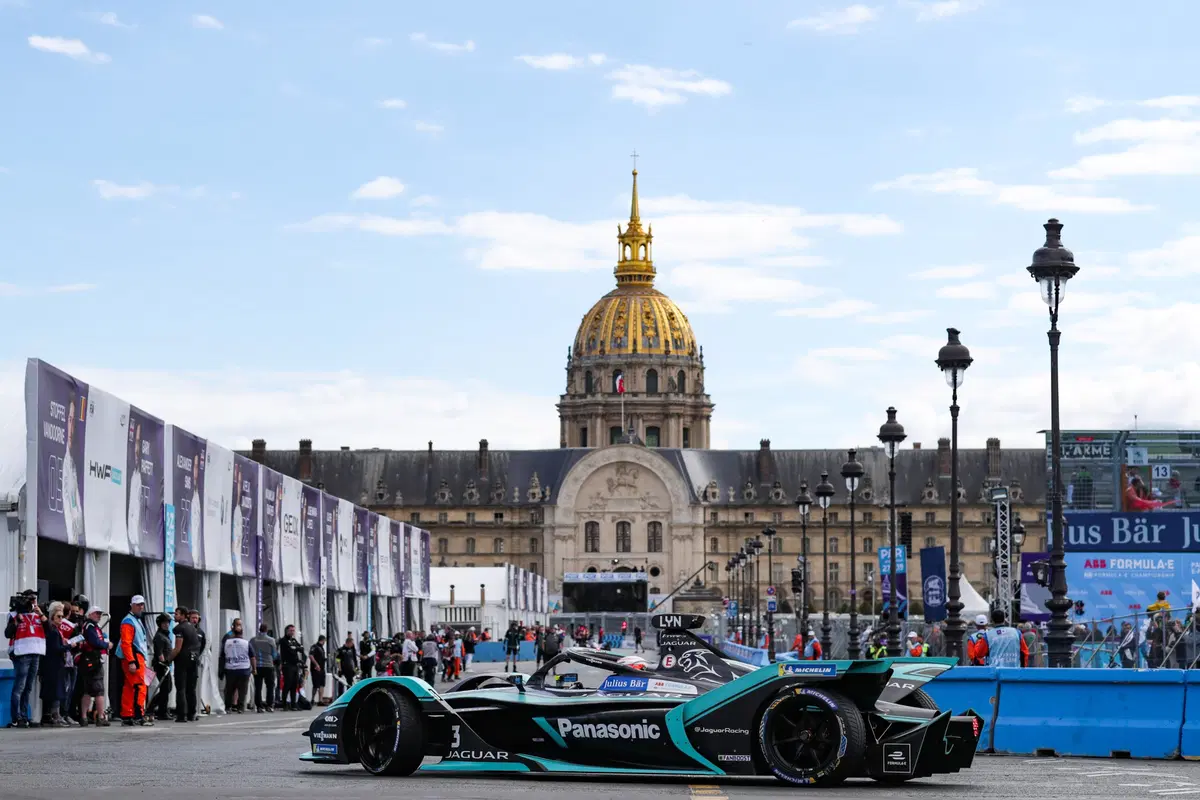 Formula E, E-Prix di Parigi: vince Frijns (12)