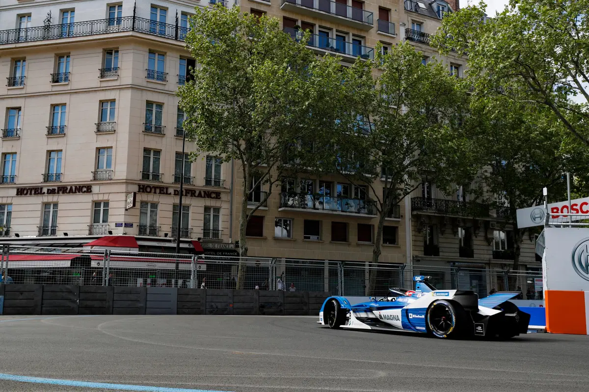 Formula E, E-Prix di Parigi: vince Frijns (24)