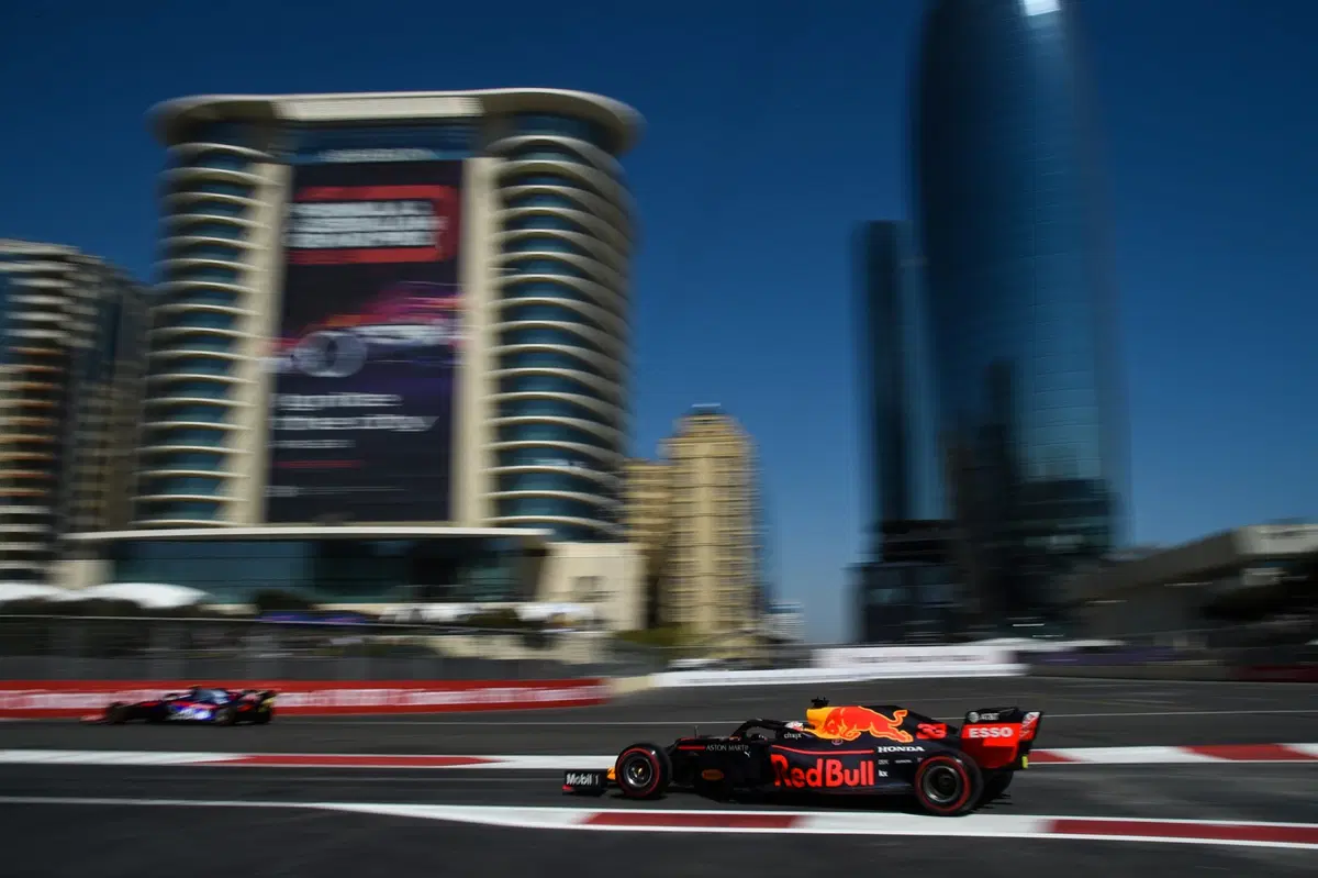 F1, GP Baku 2019: Ricciardo, tamponamento alla Di Maio (7)