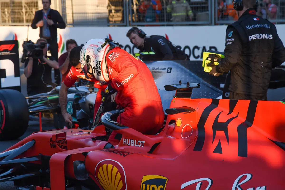 F1, GP Baku 2019: Ricciardo, tamponamento alla Di Maio (24)