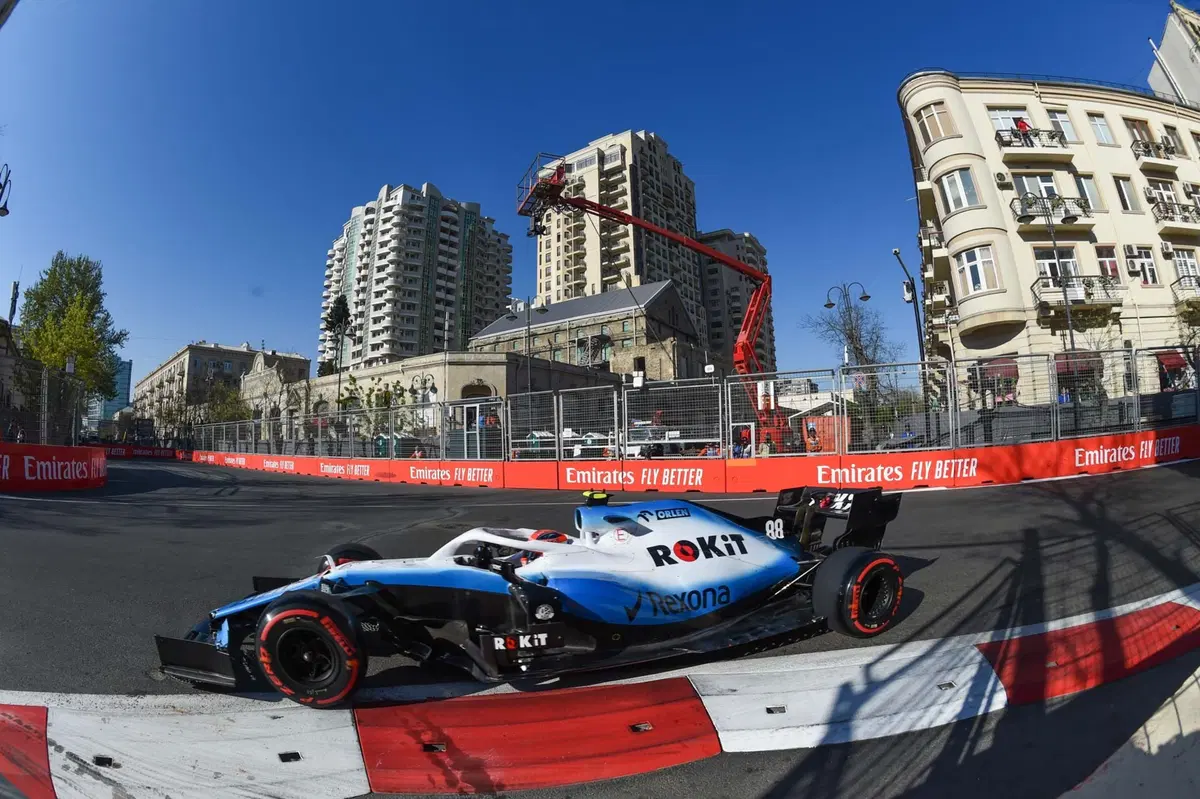 F1, GP Baku 2019: Ricciardo, tamponamento alla Di Maio (29)