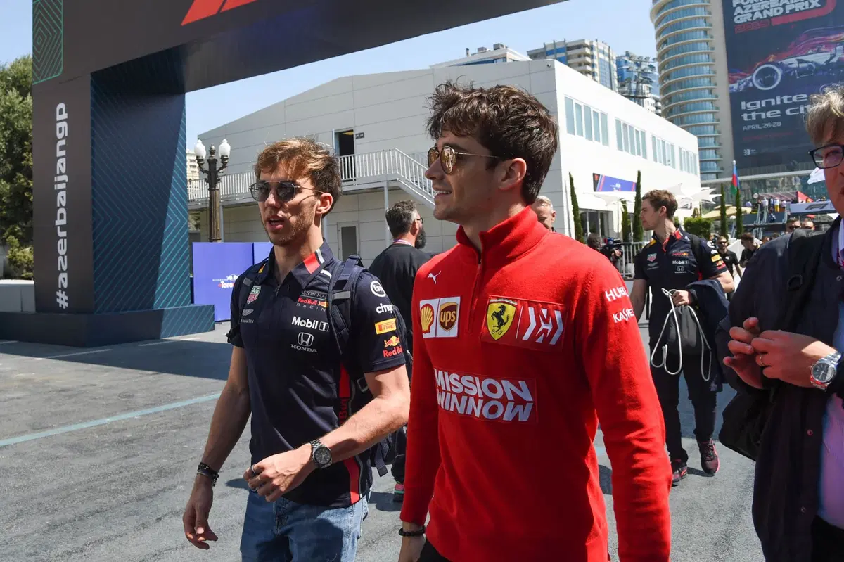 F1, GP Baku 2019: Ricciardo, tamponamento alla Di Maio (37)
