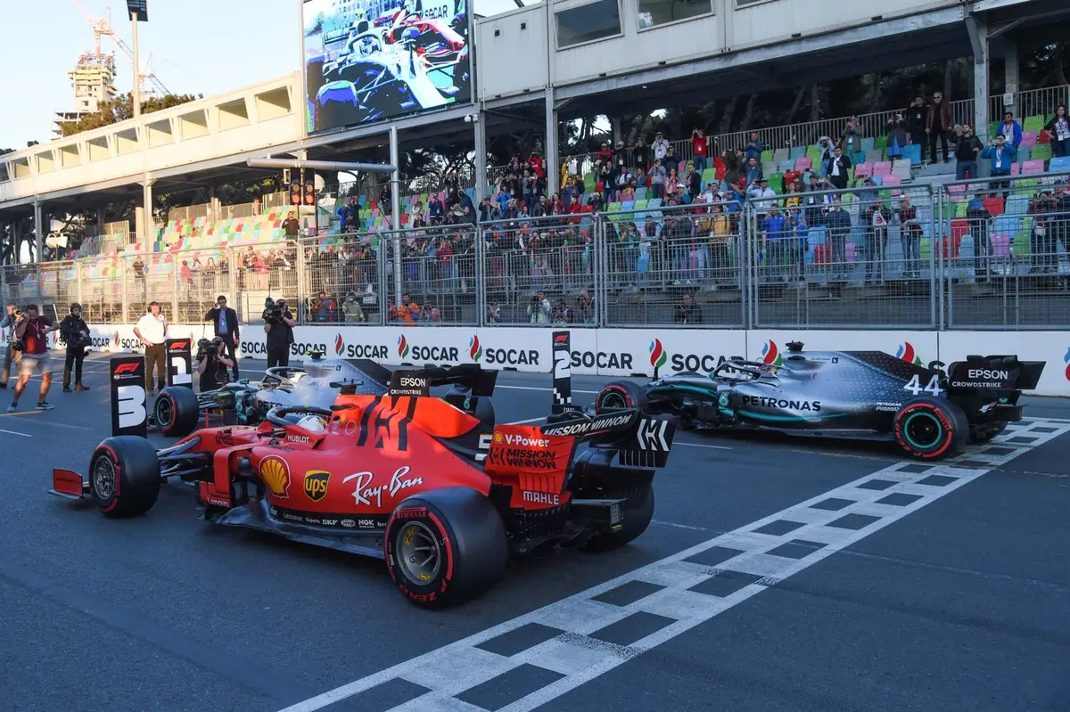 F1, GP Baku 2019: Ricciardo, tamponamento alla Di Maio (41)