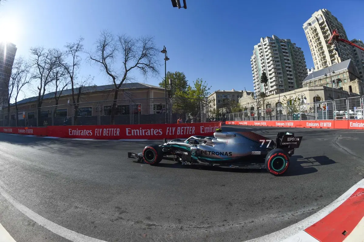 F1, GP Baku 2019: Ricciardo, tamponamento alla Di Maio (42)