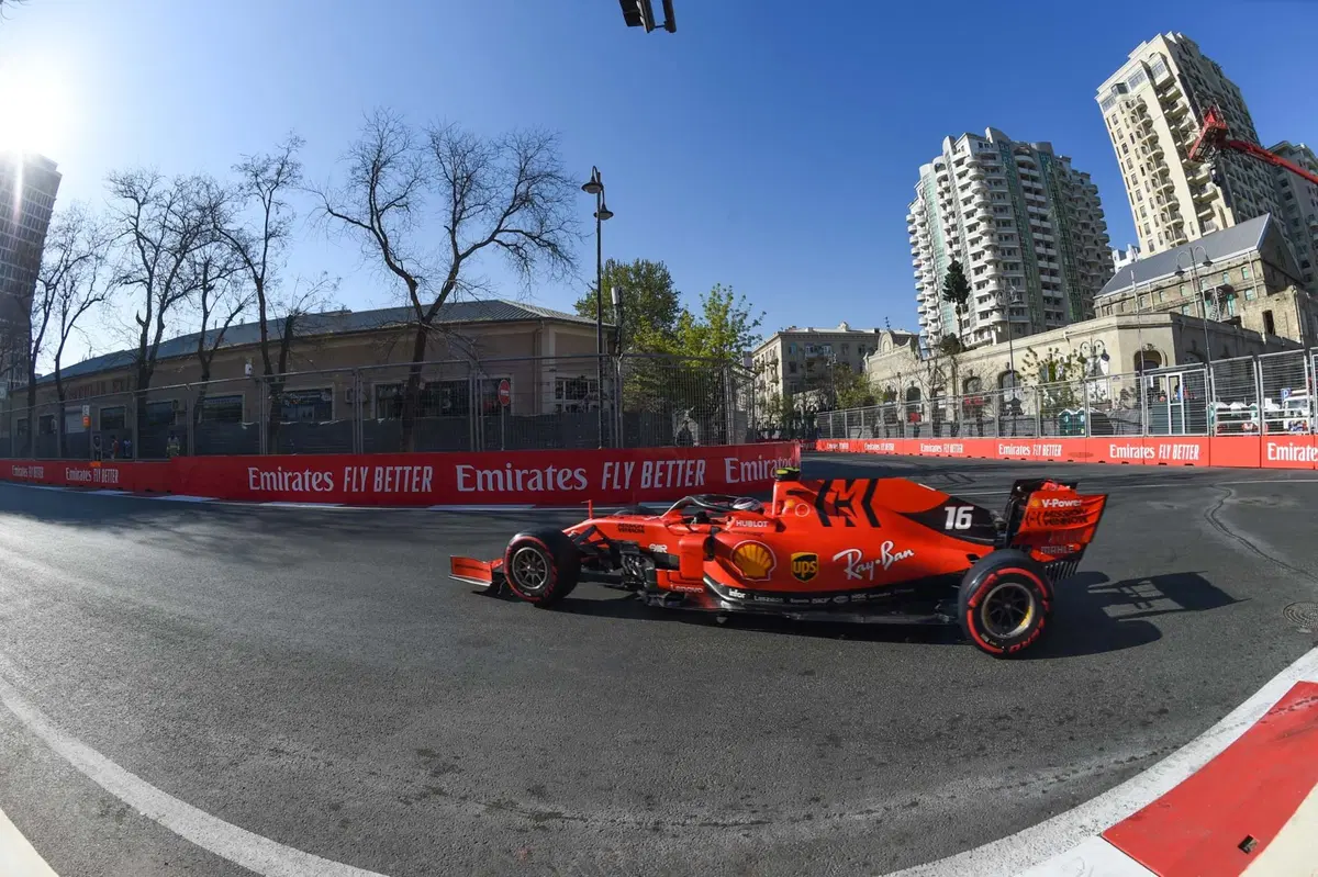 F1, GP Baku 2019: Ricciardo, tamponamento alla Di Maio (44)