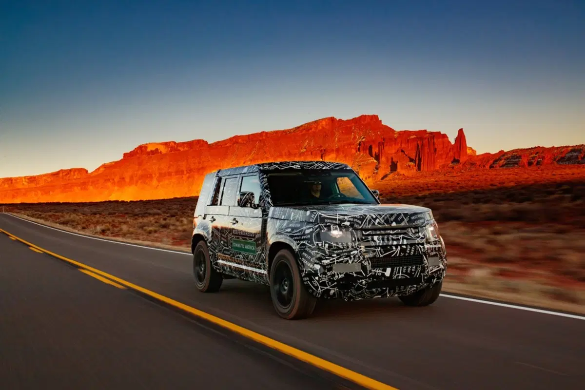 Land Rover Defender 2020, nuove immagini del prototipo (5)
