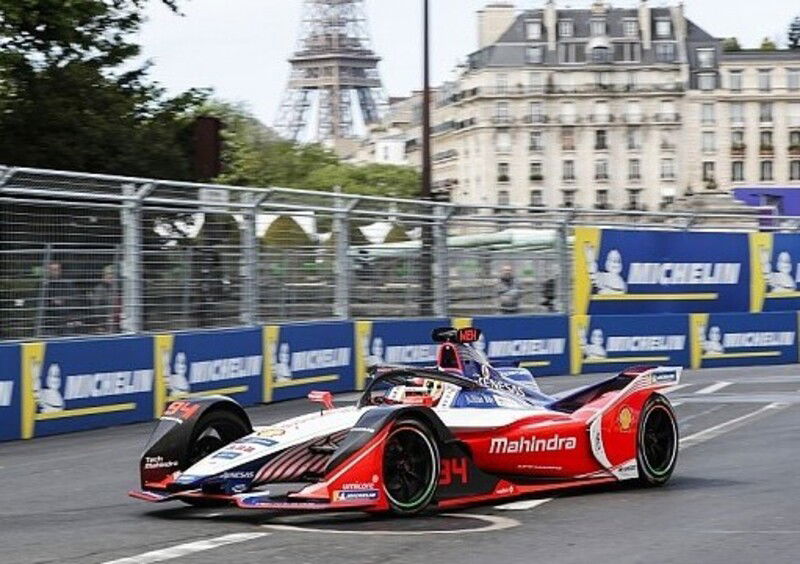 Parigi, il candidato sindaco: &laquo;Se eletto, basta Formula E&raquo;