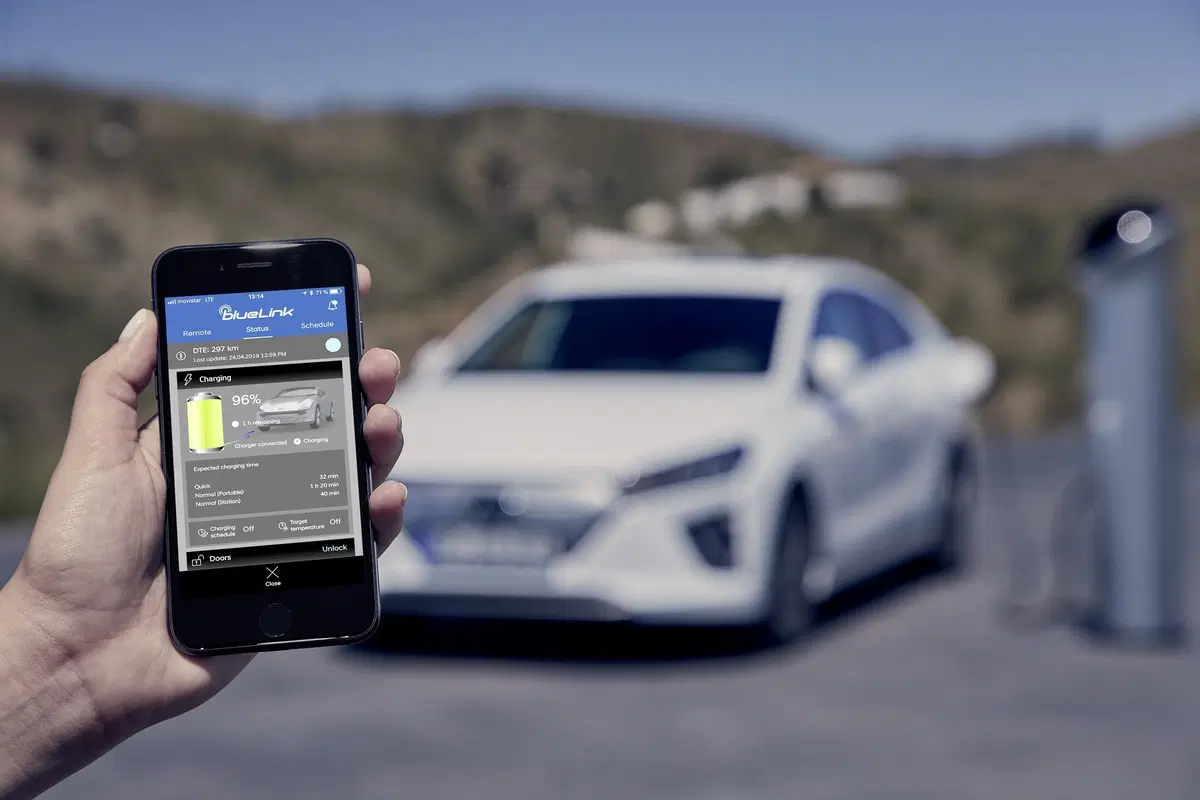 Hyundai Ioniq 2019: aggiornamenti estetici e tecnologici (8)