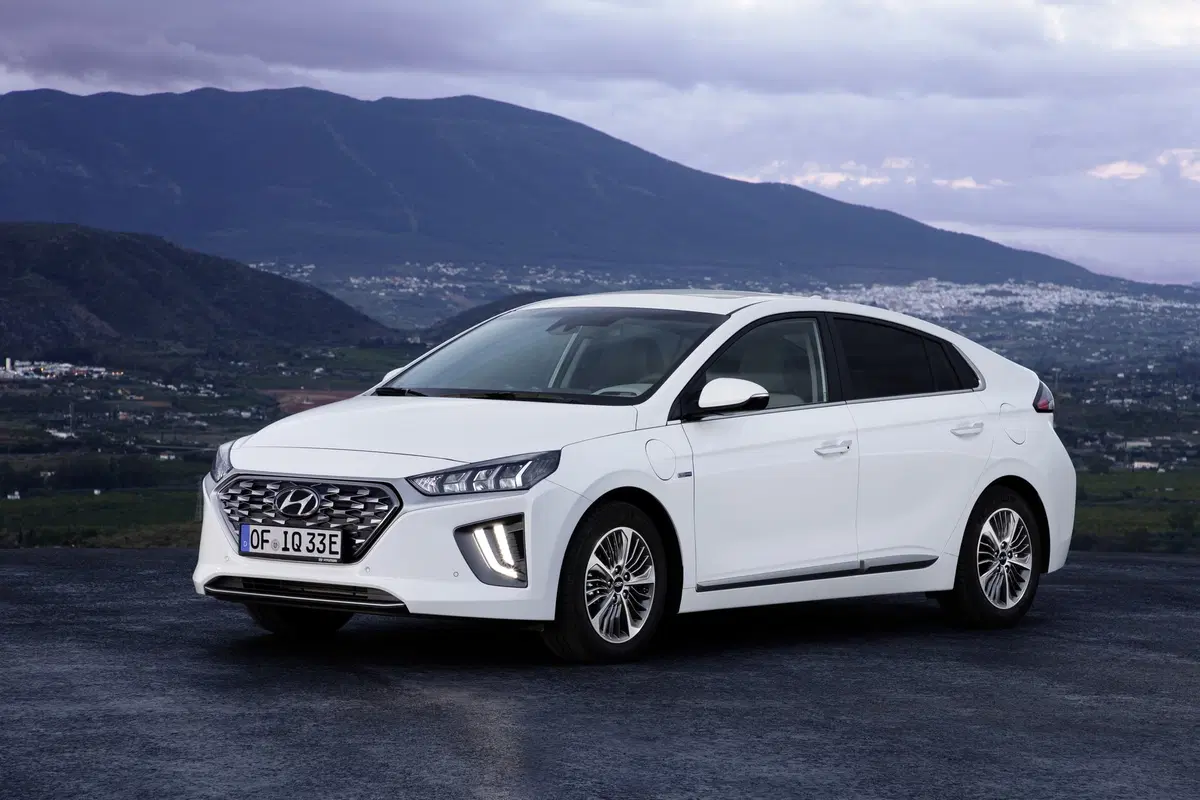 Hyundai Ioniq 2019: aggiornamenti estetici e tecnologici (9)