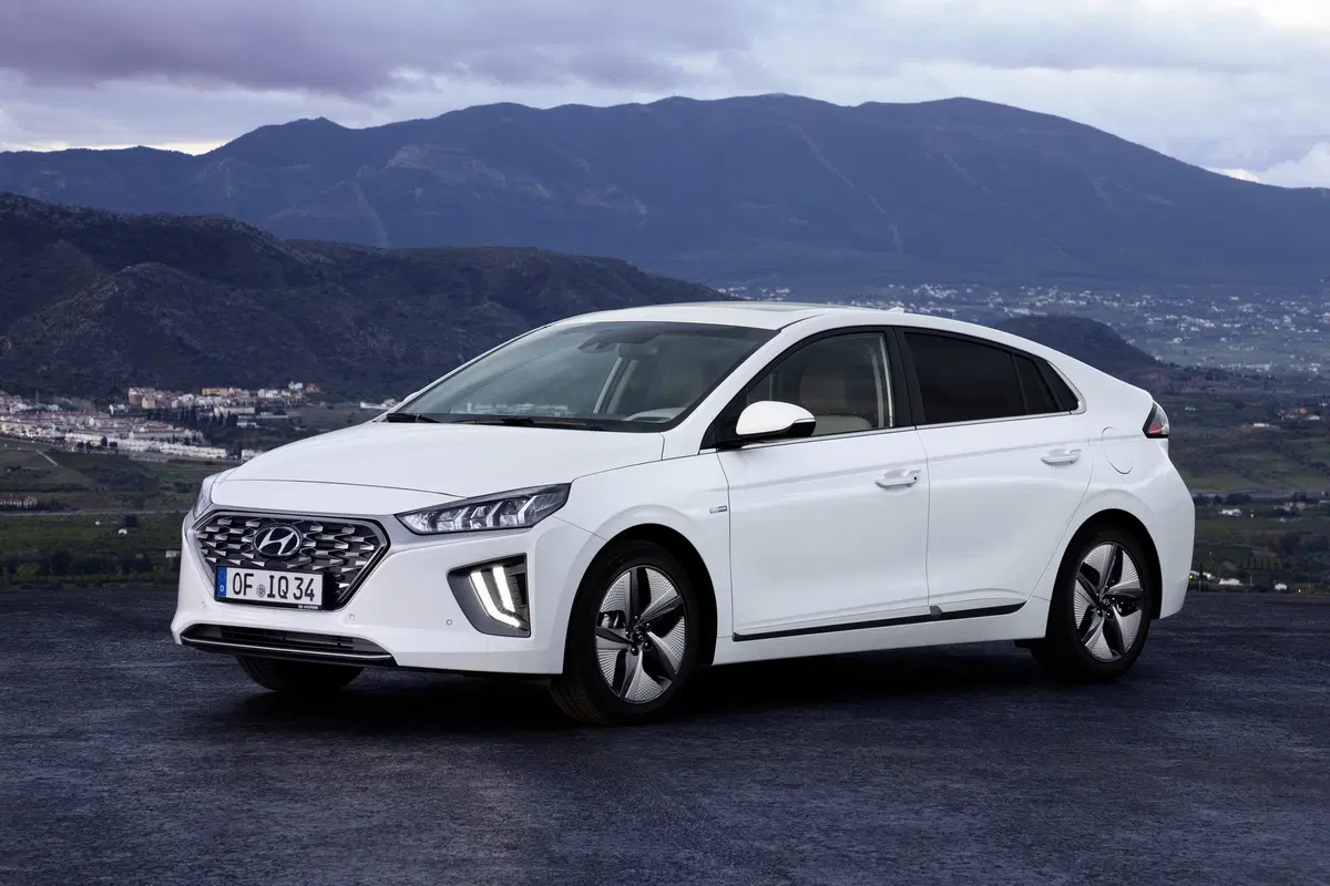 Hyundai Ioniq 2019: aggiornamenti estetici e tecnologici (13)
