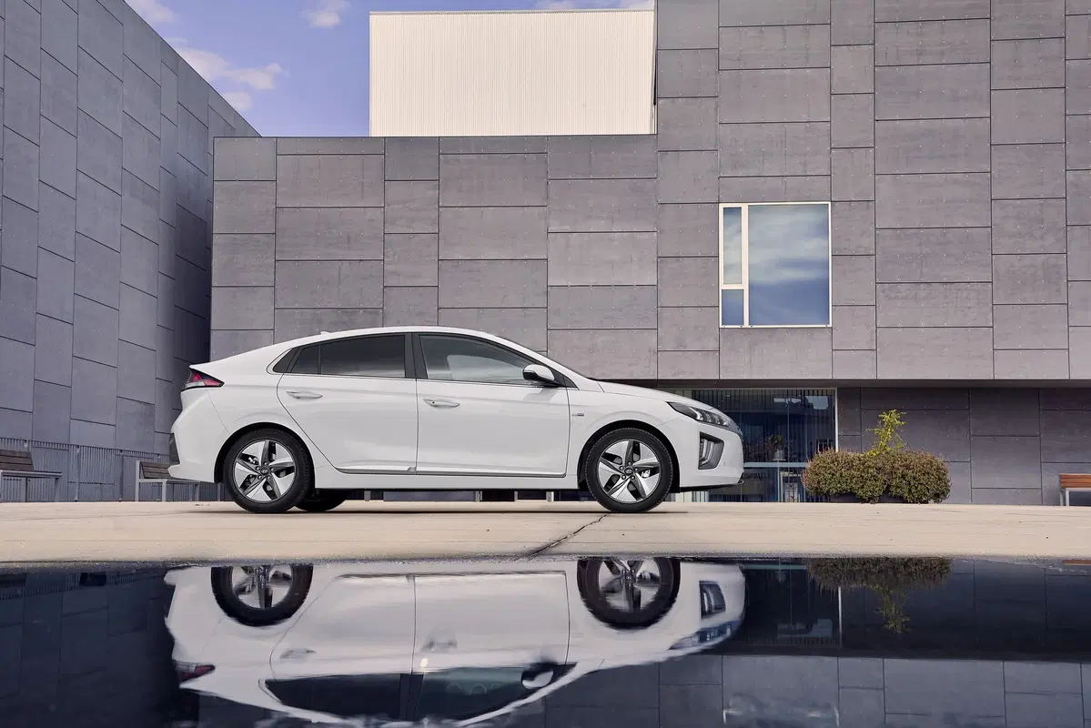 Hyundai Ioniq 2019: aggiornamenti estetici e tecnologici