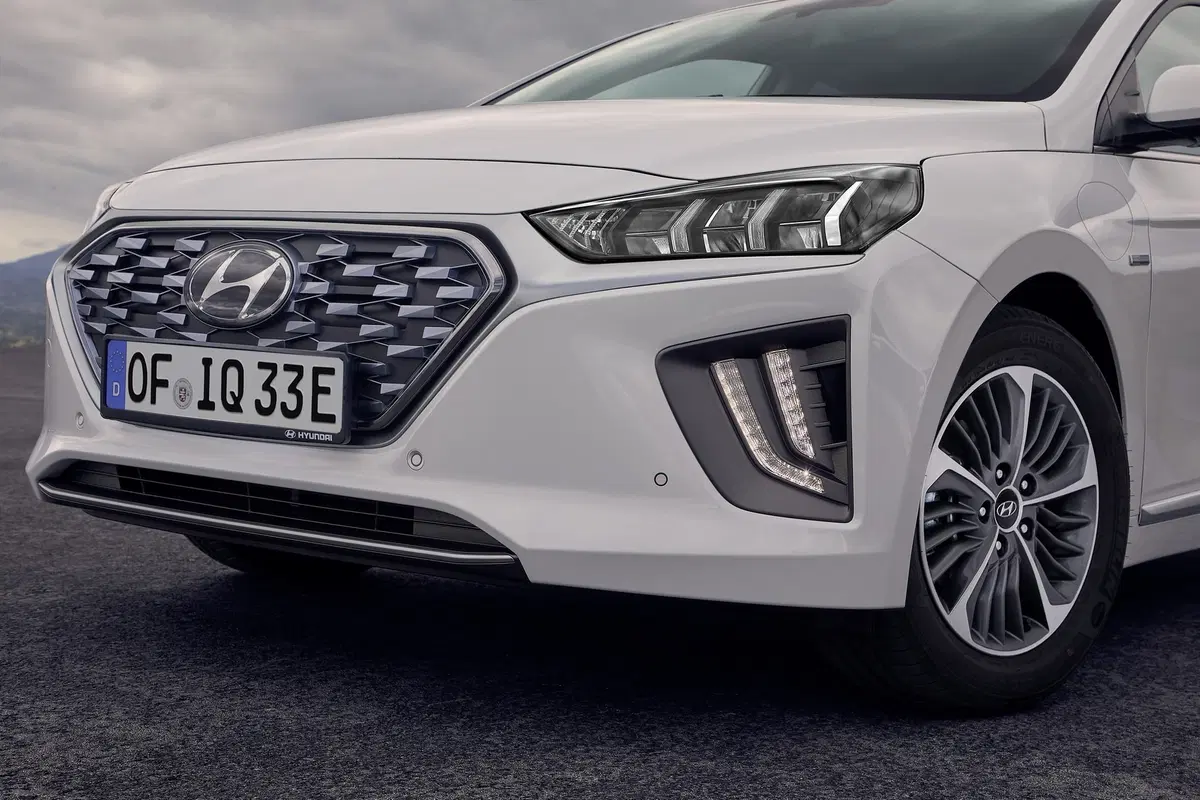 Hyundai Ioniq 2019: aggiornamenti estetici e tecnologici (10)