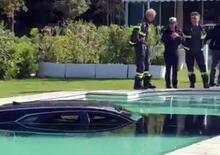 Forte dei Marmi, Cadillac finisce in piscina