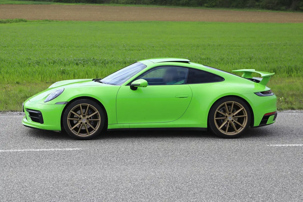 Porsche 911 992 GTS 2019: potrebbe essere lei? [Foto spia] (5)