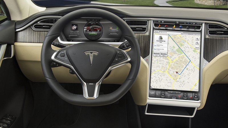 Tesla: 1&deg; tra gli infotainment pi&ugrave; graditi dagli automobilisti