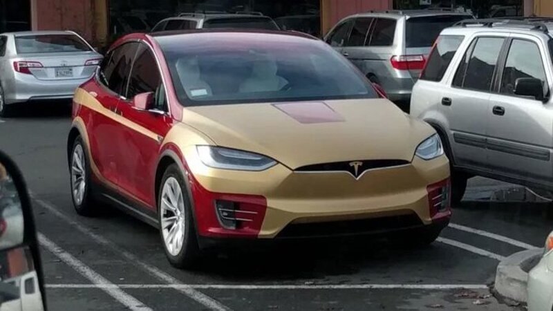 Tesla Model X, spunta un esemplare ispirato ad Iron Man