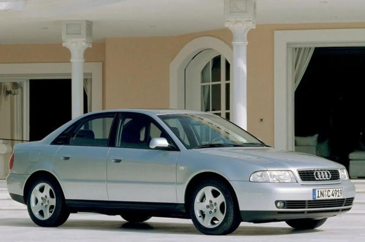 Audi A4: come è cambiata in 25 anni di storia! (2)