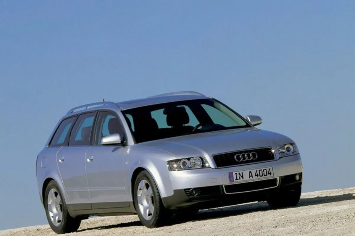 Audi A4: come è cambiata in 25 anni di storia! (4)