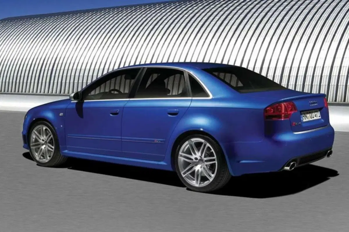 Audi A4: come è cambiata in 25 anni di storia! (6)