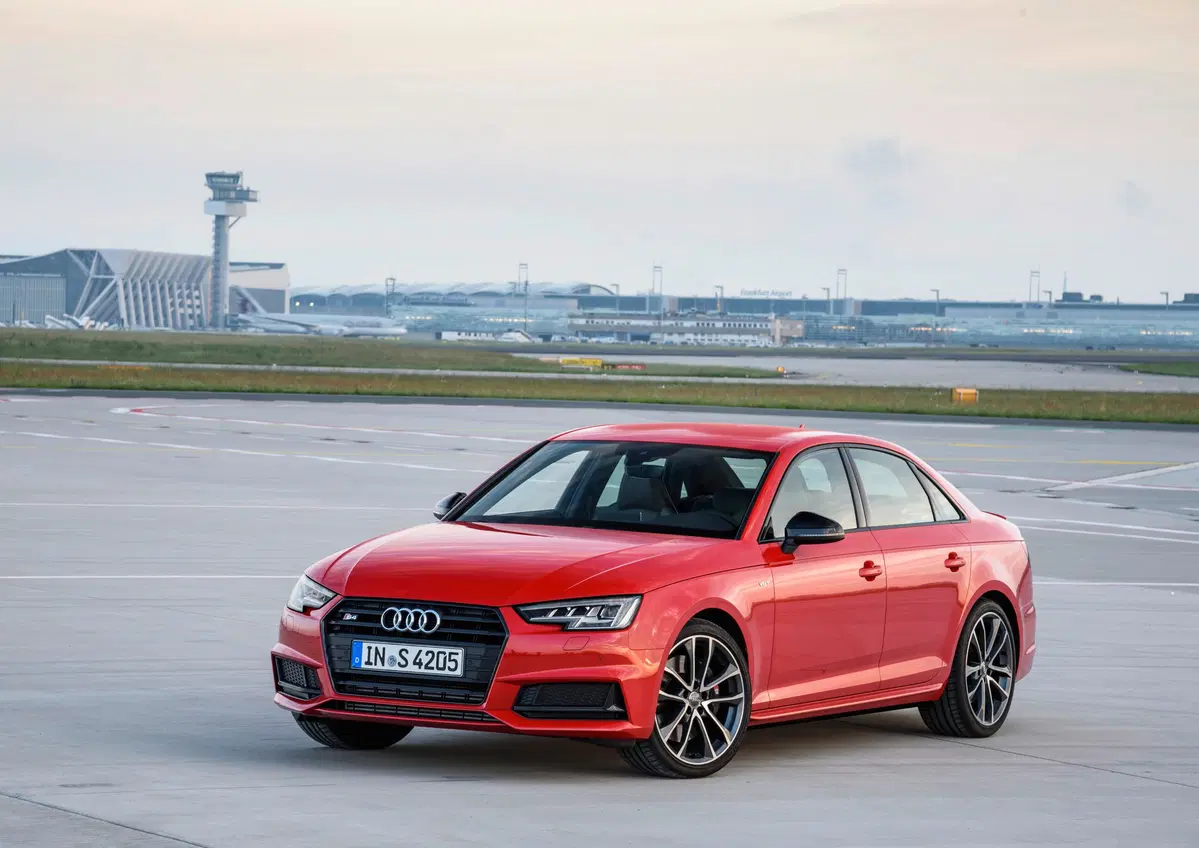 Audi A4: come è cambiata in 25 anni di storia! (5)