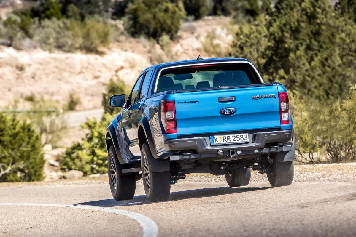 Ford Ranger Raptor 2019. Look e prestazioni da F150, ma euro friendly (3)