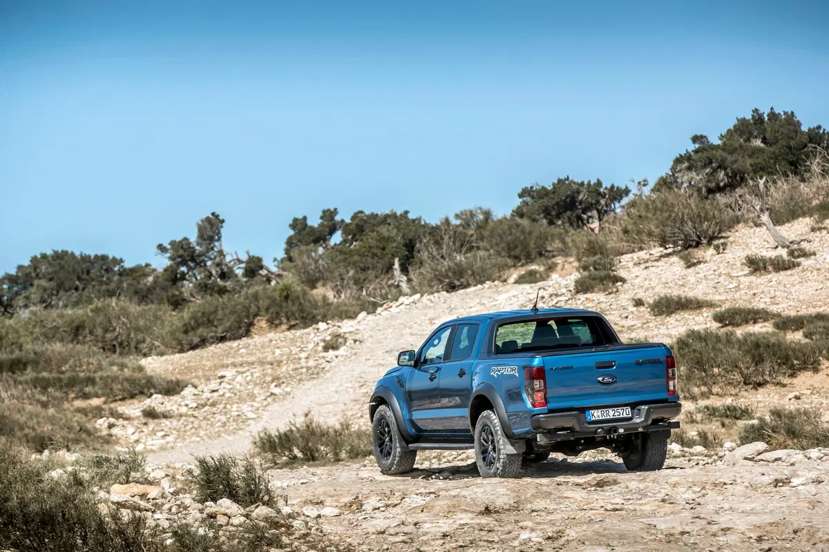 Ford Ranger Raptor 2019. Look e prestazioni da F150, ma euro friendly (8)