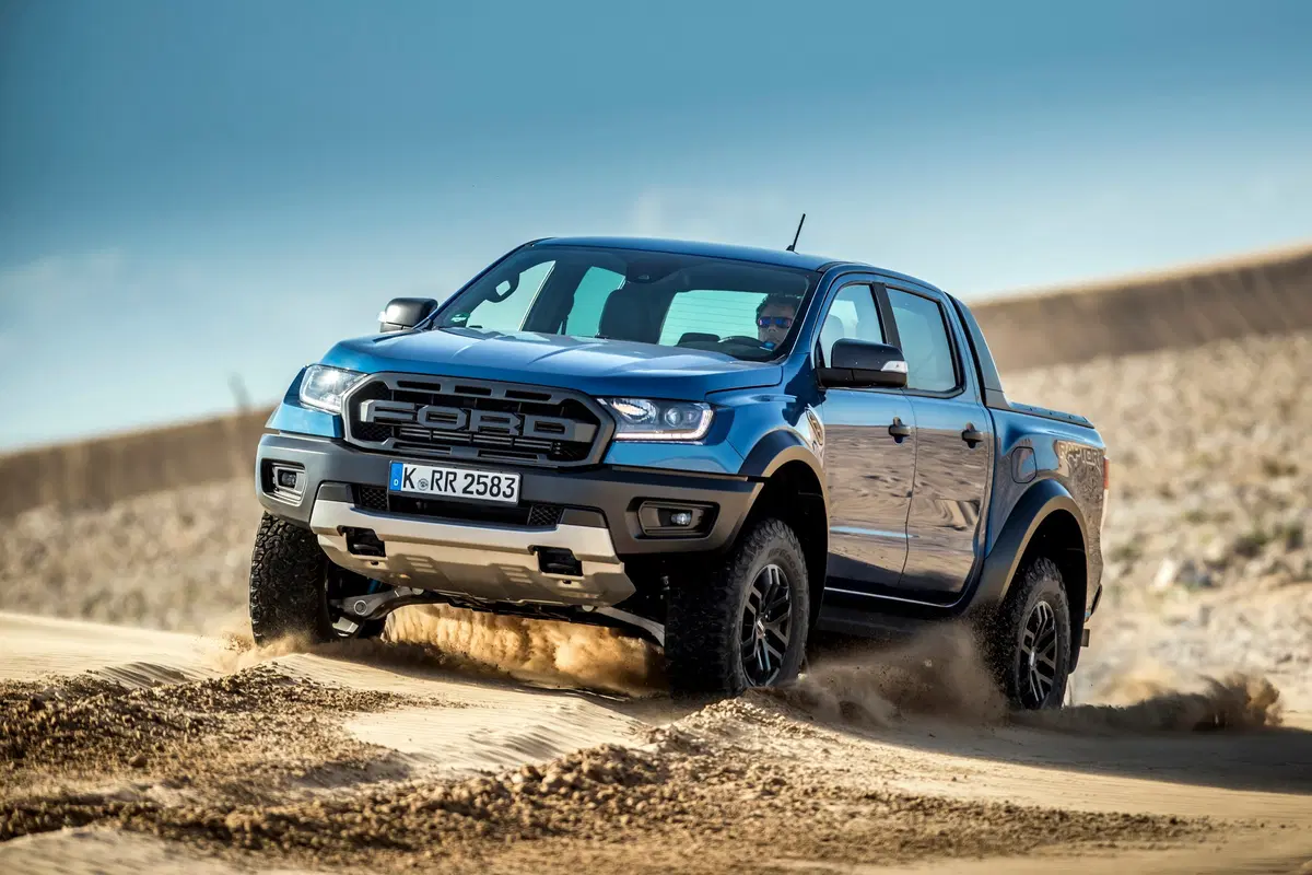 Ford Ranger Raptor 2019. Look e prestazioni da F150, ma euro friendly (7)